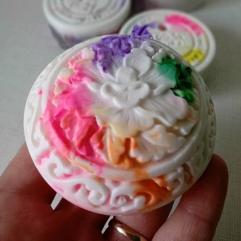 Forma de Silicone Redondo Bojudo com Flor - Imagem 3