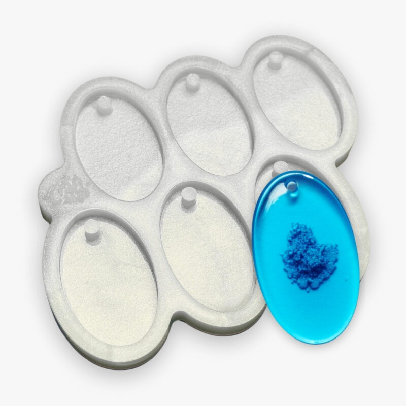 Molde de Silicone Para Resina Oval 3x5cm com furo 6 cavidades